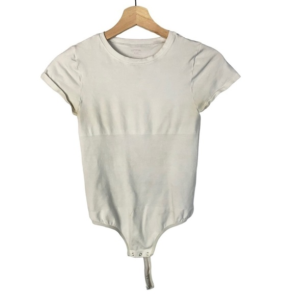 Yummie White Crewneck Short Sleeve Shape Bodysuit M - Picture 1 of 4